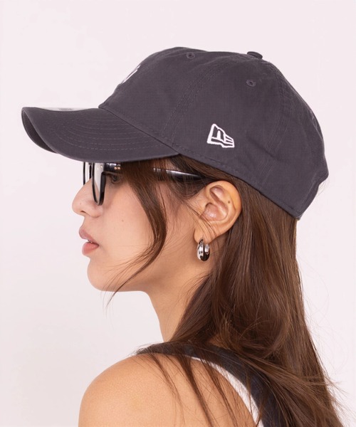 NEW ERA(ニューエラ)の「【NEW ERA/ニューエラ】9TWENTY MLB NY YANKEES MINI LOGO CAP ニューヨークヤンキース キャップ 帽子 ユニセックス(キャップ・レディース・ネイビー/チャコールグレー/ブラック/ライトベージュ・FREE)」の19枚目の写真