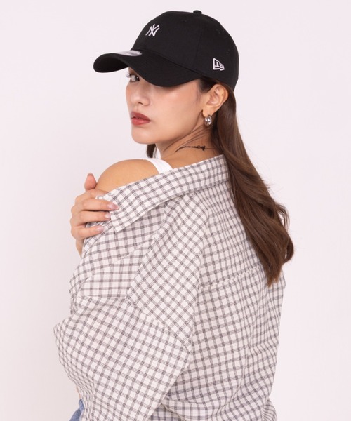NEW ERA(ニューエラ)の「【NEW ERA/ニューエラ】9TWENTY MLB NY YANKEES MINI LOGO CAP ニューヨークヤンキース キャップ 帽子 ユニセックス(キャップ・レディース・ネイビー/チャコールグレー/ブラック/ライトベージュ・FREE)」の9枚目の写真