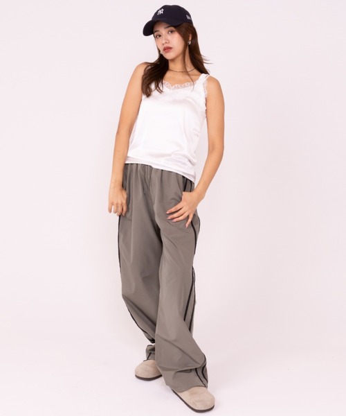 NEW ERA(ニューエラ)の「【NEW ERA/ニューエラ】9TWENTY MLB NY YANKEES MINI LOGO CAP ニューヨークヤンキース キャップ 帽子 ユニセックス(キャップ・レディース・ネイビー/チャコールグレー/ブラック/ライトベージュ・FREE)」の15枚目の写真