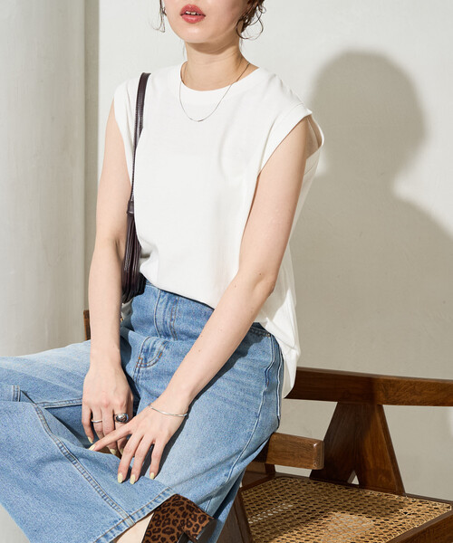 FREAK'S STORE（フリークスストア）の「限定展開　ノースリーブ Tシャツ（Tシャツ/カットソー・レディース・ブラウン/ライトグレー/イエロー/ブルー/ナチュラル/オフホワイト/ライトピンク/ブラック・ﾌﾘ-）」の2枚目の写真