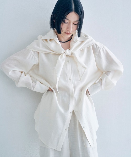 Obis＆（オビスアンド）の「マルチWay シアーシャツ＆スカーフセット（シャツ/ブラウス・レディース・セージグリーン/オフホワイト・FREE）」の22枚目の写真