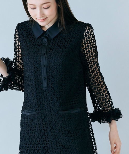 Audie a Muses(オーディアミューズ)の「【人気のため追加】ラグジュアリーレースワンピース(ワンピース・レディース・オフホワイト/ブラック・38/40/42)」の2枚目の写真