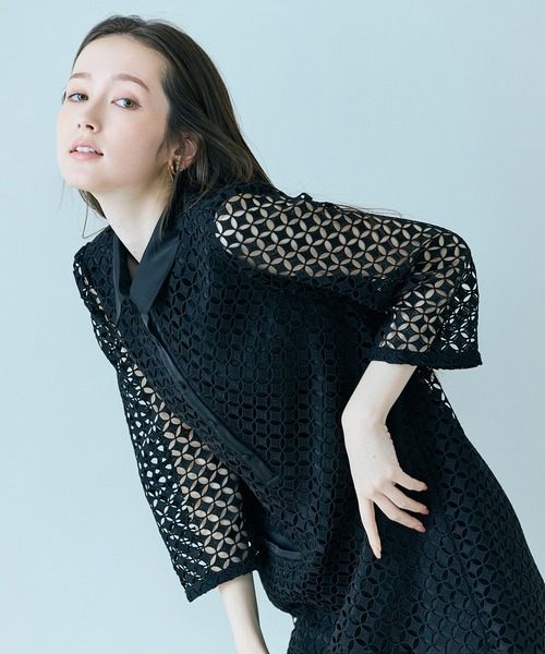 Audie a Muses(オーディアミューズ)の「【人気のため追加】ラグジュアリーレースワンピース(ワンピース・レディース・オフホワイト/ブラック・38/40/42)」の11枚目の写真