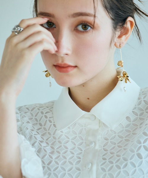 Audie a Muses(オーディアミューズ)の「【人気のため追加】ラグジュアリーレースワンピース(ワンピース・レディース・オフホワイト/ブラック・38/40/42)」の16枚目の写真
