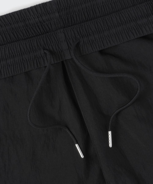 MUSINSA STANDARD WOMAN（ムシンサスタンダードウーマン）の「ウィメンズレーストラックショーツ[ブラック]（その他パンツ・レディース・その他・24/26/28/30）」の4枚目の写真