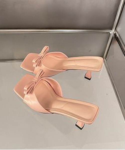 mielu(ミエル)の「スクエアトゥリボンミュール(パンプス・レディース・ホワイト/ピンクベージュ/ブラック・24.0cm/23.5cm/24.5cm)」の14枚目の写真