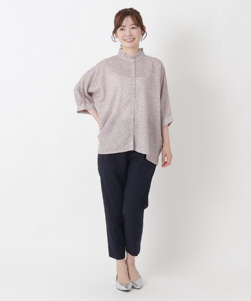one'sterrace(ワンズテラス)の「ドビーストライプ 花柄ドルマンブラウス(シャツ/ブラウス・レディース・ネイビー系5/アイボリー系8/ライトグレー系8・02)」の15枚目の写真