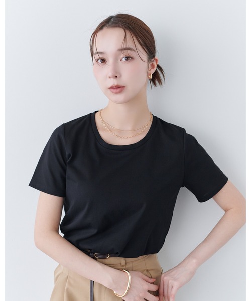 Olume (オリュム)の「ロゴエンブロイダリーTシャツ(Tシャツ/カットソー・レディース・ホワイト/ブラック・FREE)」の4枚目の写真
