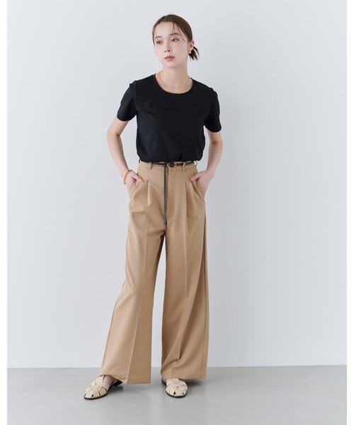 Olume (オリュム)の「ロゴエンブロイダリーTシャツ(Tシャツ/カットソー・レディース・ホワイト/ブラック・FREE)」の16枚目の写真