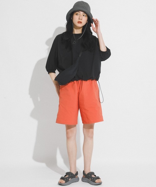 EKAL(エカル)の「『UR TECH』ナイロンタッサーフェスショーツ(その他パンツ・レディース・ブラック/チャコールグレー/グリーン系その他/パープル系その他/ピンク・ONE)」の6枚目の写真