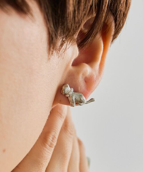 ear PAPILLONNER(イアパピヨネ)の「《WEB限定》おしゃまなミネットピアス(ピアス(両耳用)・レディース・ゴールド系その他2/シルバー系その他/ゴールド系その他/シルバー系その他2・FREE)」の2枚目の写真