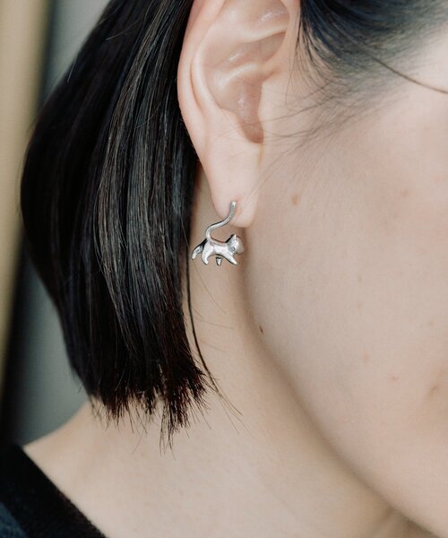 ear PAPILLONNER(イアパピヨネ)の「《WEB限定》おしゃまなミネットピアス(ピアス(両耳用)・レディース・ゴールド系その他2/シルバー系その他/ゴールド系その他/シルバー系その他2・FREE)」の14枚目の写真