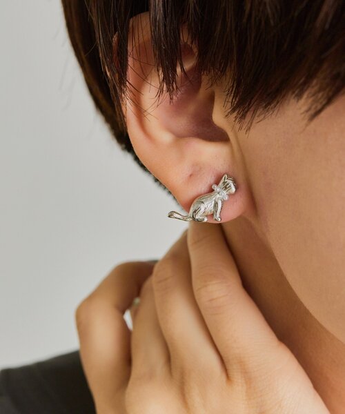 ear PAPILLONNER(イアパピヨネ)の「《WEB限定》おしゃまなミネットピアス(ピアス(両耳用)・レディース・ゴールド系その他2/シルバー系その他/ゴールド系その他/シルバー系その他2・FREE)」の5枚目の写真