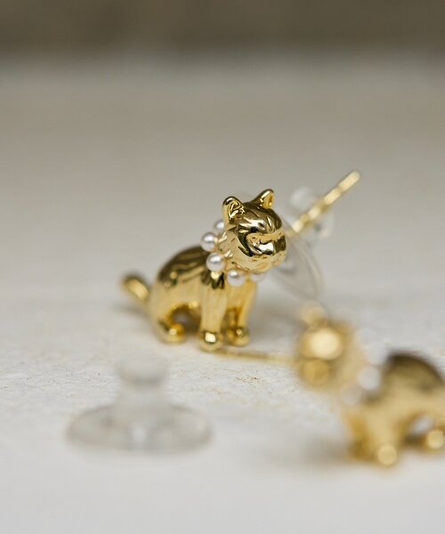 ear PAPILLONNER(イアパピヨネ)の「《WEB限定》おしゃまなミネットピアス(ピアス(両耳用)・レディース・ゴールド系その他2/シルバー系その他/ゴールド系その他/シルバー系その他2・FREE)」の6枚目の写真