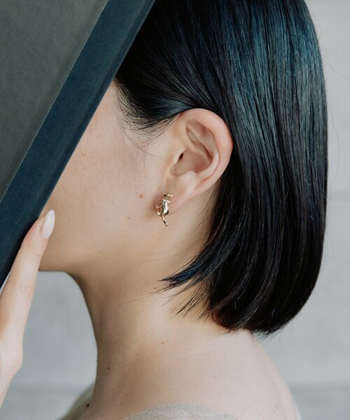 ear PAPILLONNER(イアパピヨネ)の「《WEB限定》おしゃまなミネットピアス(ピアス(両耳用)・レディース・ゴールド系その他2/シルバー系その他/ゴールド系その他/シルバー系その他2・FREE)」の13枚目の写真