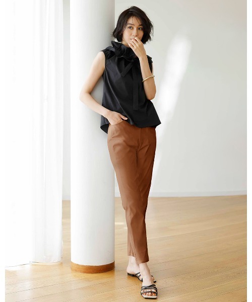 DoCLASSE( ドゥクラッセ)の「ドライタッチ・サブリナ64cm(その他パンツ・レディース・ブラック系その他/ネイビー/オフホワイト/ライトブラウン/ブルー/ライトオレンジ系/ブルーグリーン/ストーン/オリーブ/ダークネイビー・7/9/11/13/15 )」の5枚目の写真