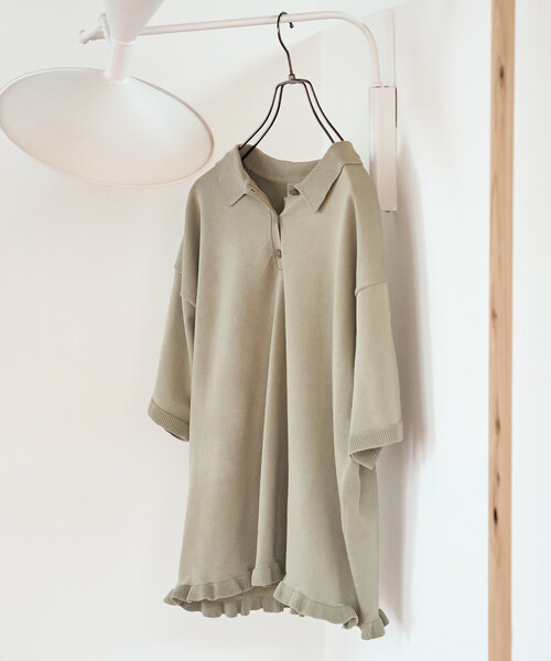 FREAK'S STORE（フリークスストア）の「限定展開　裾フリル ポロ襟 サマーニット プルオーバー（ニット/セーター・レディース・オリーブ/ブラック/ネイビー/ブラウン/ナチュラル・ﾌﾘ-）」の5枚目の写真