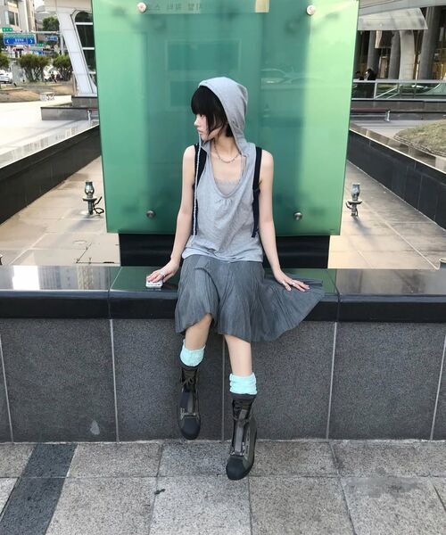 EXPIRED GIRL(エクスパイアードガール)の「Mia Sleeveless Hoodie Melange Grey(Tシャツ/カットソー・レディース・その他・FREE)」の5枚目の写真