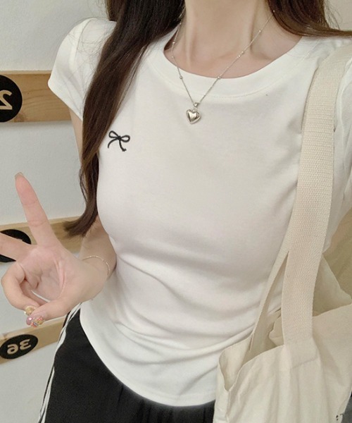 semuse（セミューズ）の「ワンポイントリボン刺繍Tシャツ（Tシャツ/カットソー・レディース・ライトグレー/ライトイエロー/ホワイト・FREE）」の13枚目の写真