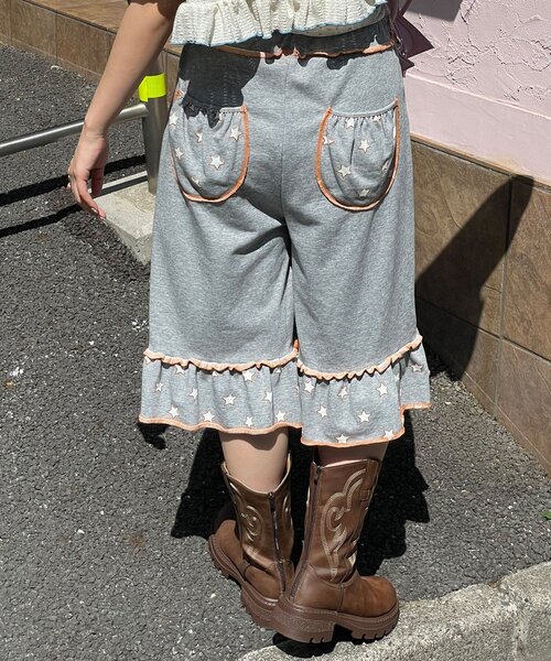 HELLO.SANFRANCISCO(ハローサンフランシスコ)の「【HELLO.SANFRANCISCO/ハローサンフランシスコ】裾フリル星柄スウェットハーフパンツ(その他パンツ・レディース・グレー/ライトグレー・ONE SIZE)」の5枚目の写真