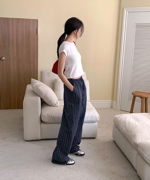 2ly2(トゥーリートゥー)の「ストライプ柄 イージーワイドパンツ レディース リラックスパンツ(その他パンツ・レディース・ネイビー・FREE)」の21枚目の写真