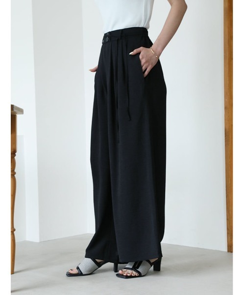 fifth(フィフス)の「【kokoセレクト】ドロスト付きフェイクボタンリラックスパンツ(その他パンツ・レディース・グレー/ブラック/ブラウン・M/XS)」の7枚目の写真