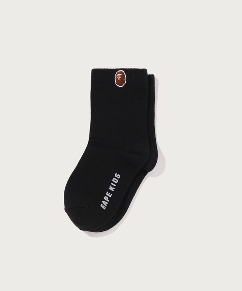 A BATHING APE(アベイシングエイプ)の「APE HEAD ONE POINT SOCKS(ソックス/靴下・キッズ・グレー/ホワイト/ブラック・MEDIUM/SMALL/LARGE)」の1枚目の写真