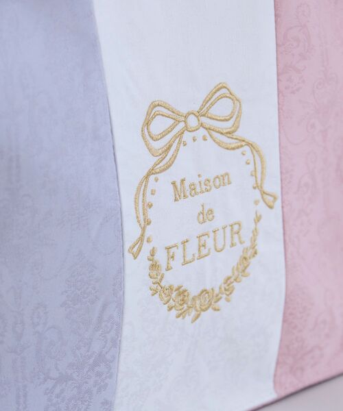 Maison de FLEUR（メゾンドフルール）の「トリコロールフリルハンドルトートバッグ（トートバッグ・レディース・マルチ・FREE）」の3枚目の写真