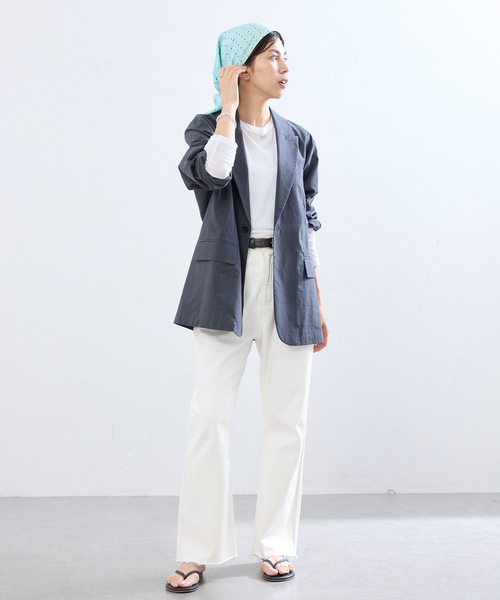 IENA(イエナ)の「BLACK クロップドデニムパンツ(デニムパンツ・レディース・アイボリー/ブルー系その他・34/38/36)」の14枚目の写真