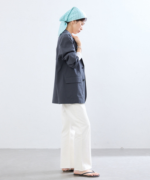 IENA(イエナ)の「BLACK クロップドデニムパンツ(デニムパンツ・レディース・アイボリー/ブルー系その他・34/38/36)」の21枚目の写真