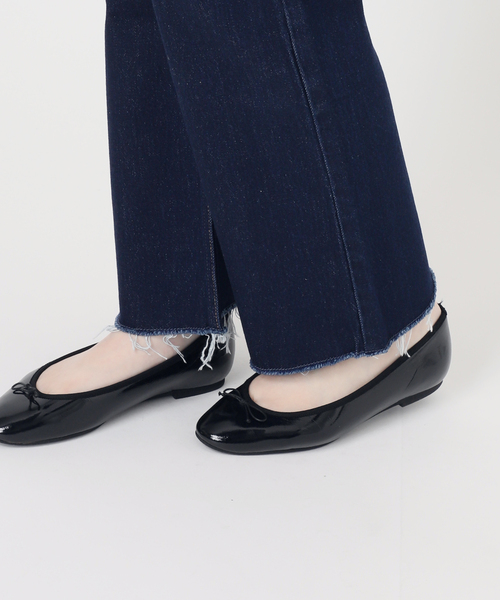 IENA（イエナ）の「BLACK クロップドデニムパンツ（デニムパンツ・レディース・アイボリー/ブルー系その他・34/38/36）」の13枚目の写真