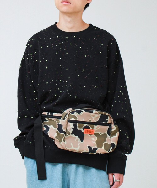 UNIVERSAL OVERALL(ユニバーサルオーバーオール)の「【UNIVERSAL OVERALL】Action Square Waist Bag(ボディバッグ/ウエストポーチ・メンズ・カモフラージュ/ブラック・FREE)」の13枚目の写真