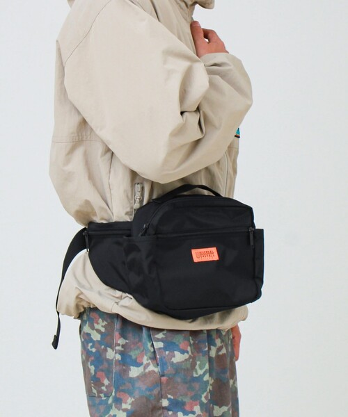 UNIVERSAL OVERALL(ユニバーサルオーバーオール)の「【UNIVERSAL OVERALL】Action Square Waist Bag(ボディバッグ/ウエストポーチ・メンズ・カモフラージュ/ブラック・FREE)」の15枚目の写真