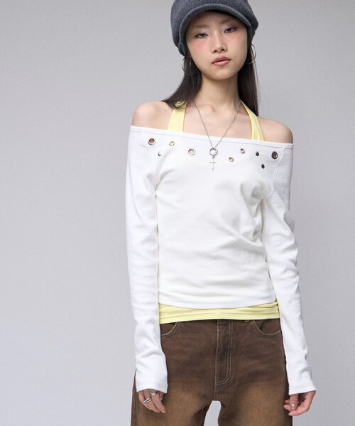 WHO'S WHO gallery(フーズフーギャラリー)の「【WEB限定/26AW新色あり】アイレットオフショルトップス(Tシャツ/カットソー・レディース・ブラック/サックスブルー/オフホワイト/パープル/チャコールグレー・FREE)」の6枚目の写真
