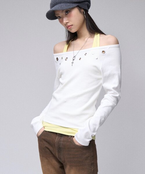 WHO'S WHO gallery(フーズフーギャラリー)の「【WEB限定/26AW新色あり】アイレットオフショルトップス(Tシャツ/カットソー・レディース・ブラック/サックスブルー/オフホワイト/パープル/チャコールグレー・FREE)」の7枚目の写真