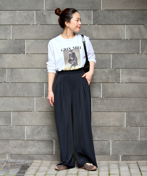 MOHI(モヒ)の「MOHI / モヒ スウェードスニーカー(スニーカー・レディース・ベージュ/ブラウン・X-SMALL/LARGE/MEDIUM/SMALL)」の3枚目の写真