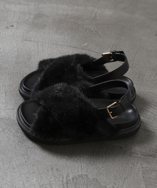 Firsthand(ファーストハンド)の「ATELIER BRUGGE/アトリエブルージュ ファークロスサンダル (22.5cm~24.5cm)【限定展開】(サンダル・レディース・ベージュ/ブラック/ブラウン・SMALL/LARGE/MEDIUM)」の18枚目の写真
