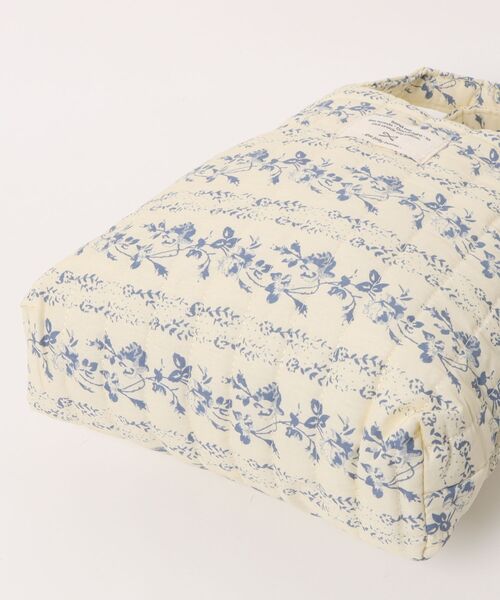 TONE SELECT GOODS(トーンセレクトグッズ)の「Liaa/レトロ フラワー キルティング トートバッグ A18831(トートバッグ・レディース・その他4/その他5/その他3/その他2/その他1・FREE)」の7枚目の写真