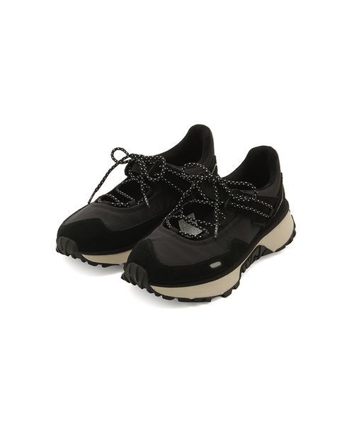 UGG(アグ)の「【UGG】RETROFI LOW BALLET(スニーカー・レディース・ブラック・26/25/22/23/24)」の2枚目の写真
