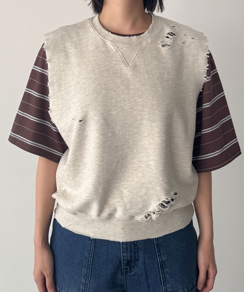CANAL JEAN（キャナルジーン）の「HARING　スウェットダメージベスト（スウェット・レディース・オートミール・ONE SIZE）」の4枚目の写真