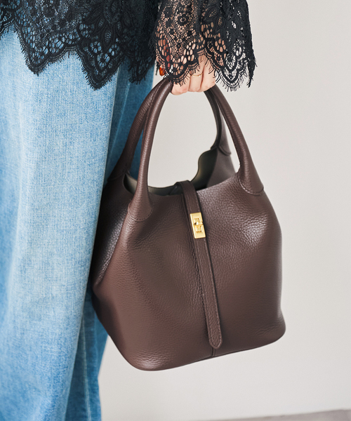 Spick & Span(スピックアンドスパン)の「VIOLAd’ORO / ヴィオラドーロ TREROボックストート(ハンドバッグ・レディース・ブラック/ブラウン・FREE)」の7枚目の写真