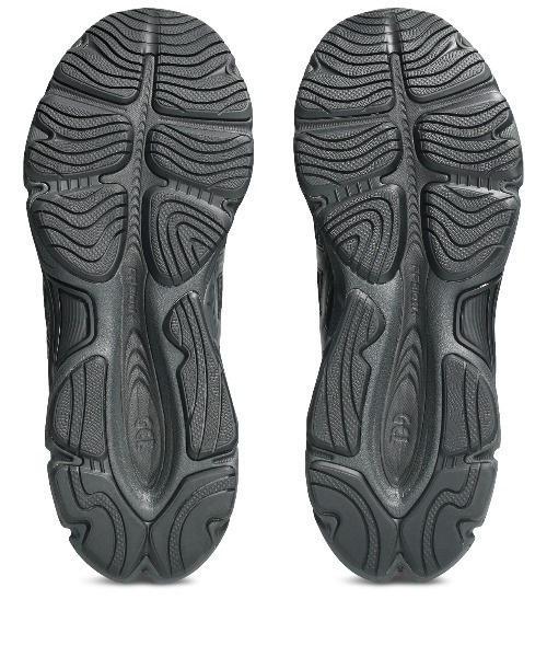 ASICS(アシックス)の「GEL-NYC 2.0 GTX / ゲルエヌワイシー 2.0 ゴアテックス(スニーカー・メンズ・ホワイト×グレー/ブラック×グレー・24/24.5/25.5/28/26.5/23.5/27/28.5/27.5/29/23/29.5/26/25)」の3枚目の写真