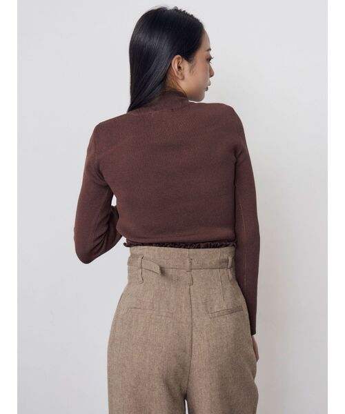 MURUA(ムルーア)の「【20th Anniversary Iconic Items】ショルダーカットタートルニット(ニット/セーター・レディース・ブラック/ボルドー/ブルー/ブラウン・FREE)」の13枚目の写真