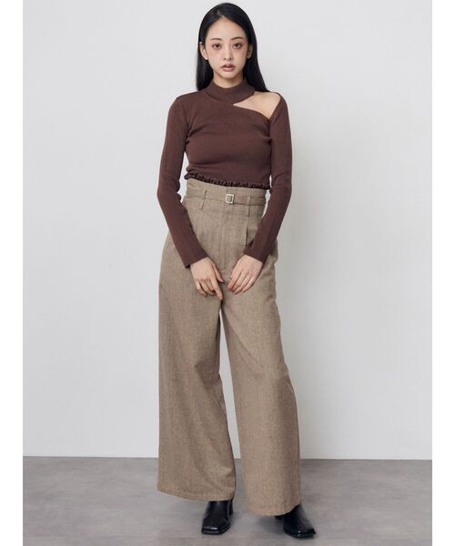 MURUA(ムルーア)の「【20th Anniversary Iconic Items】ショルダーカットタートルニット(ニット/セーター・レディース・ブラック/ボルドー/ブルー/ブラウン・FREE)」の14枚目の写真