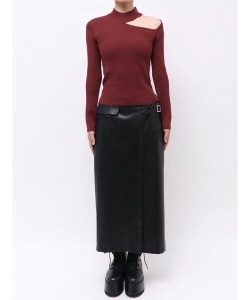 MURUA(ムルーア)の「【20th Anniversary Iconic Items】ショルダーカットタートルニット(ニット/セーター・レディース・ブラック/ボルドー/ブルー/ブラウン・FREE)」の18枚目の写真