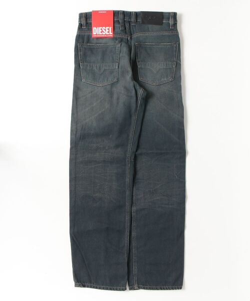 DIESEL（ディーゼル）の「メンズ デニムパンツ 2001 D-MACRO-U（デニムパンツ・メンズ・インディゴブルー・26inch/30inch/28inch/34inch/32inch/36inch）」の2枚目の写真