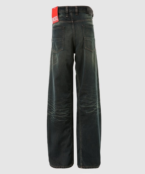 DIESEL（ディーゼル）の「メンズ デニムパンツ 2001 D-MACRO-U（デニムパンツ・メンズ・インディゴブルー・26inch/30inch/28inch/34inch/32inch/36inch）」の4枚目の写真