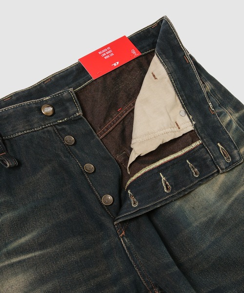 DIESEL（ディーゼル）の「メンズ デニムパンツ 2001 D-MACRO-U（デニムパンツ・メンズ・インディゴブルー・26inch/30inch/28inch/34inch/32inch/36inch）」の5枚目の写真