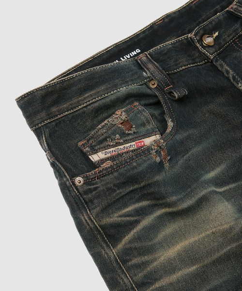 DIESEL（ディーゼル）の「メンズ デニムパンツ 2001 D-MACRO-U（デニムパンツ・メンズ・インディゴブルー・26inch/30inch/28inch/34inch/32inch/36inch）」の8枚目の写真