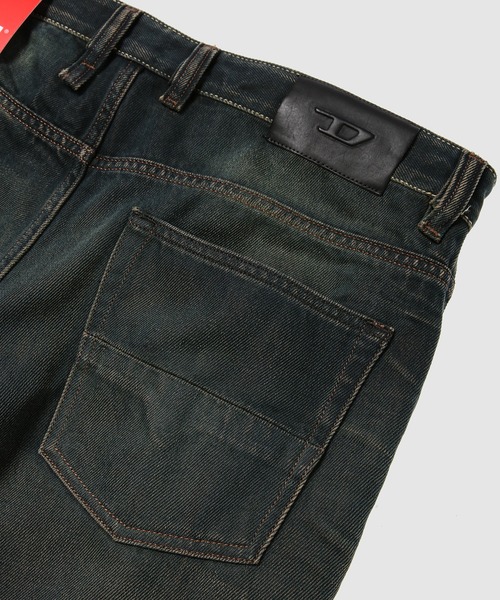 DIESEL（ディーゼル）の「メンズ デニムパンツ 2001 D-MACRO-U（デニムパンツ・メンズ・インディゴブルー・26inch/30inch/28inch/34inch/32inch/36inch）」の10枚目の写真